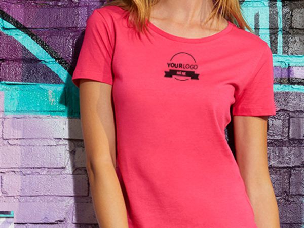 printed pink t-shirt